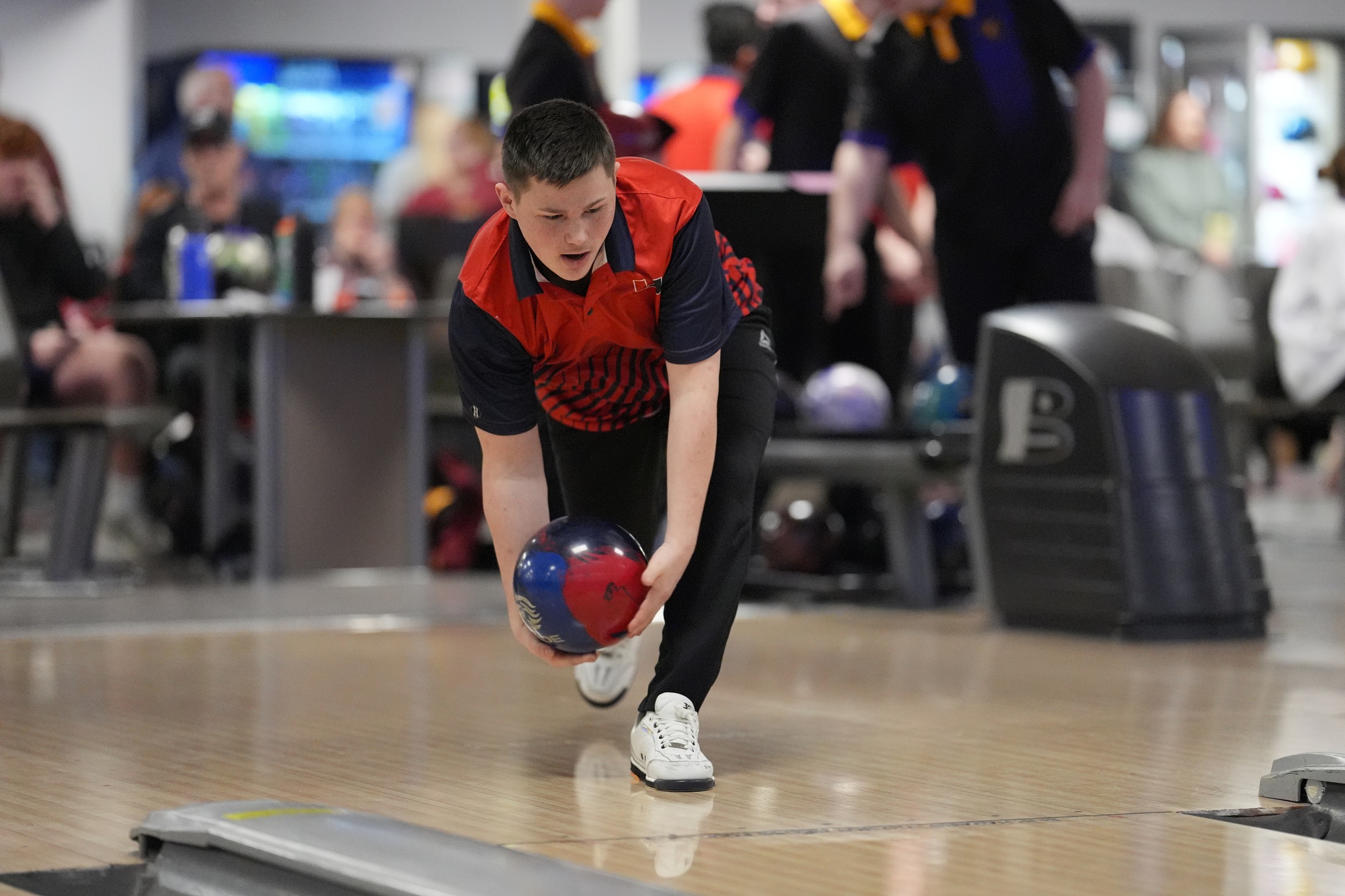 Boys Bowling Wins on Senior Night